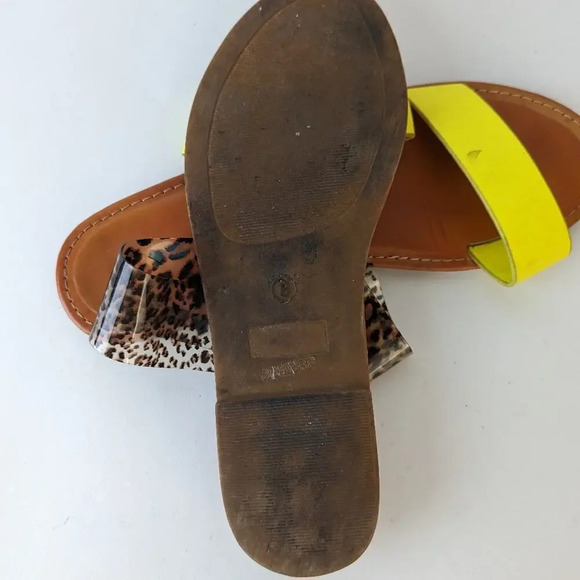 Double Straps Neon Yellow Slides - 8 - Picture 3 of 7